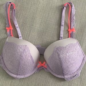 Victoria’s Secret Dream Angels push-up bra. 34C